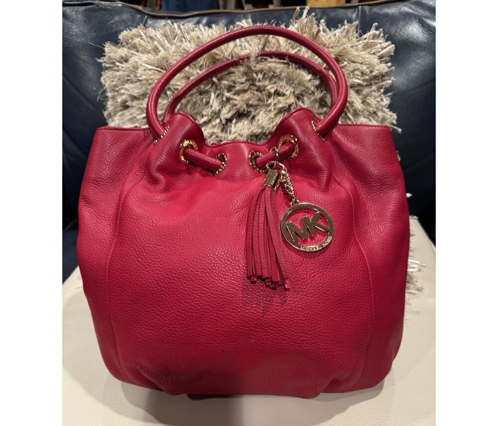 Chic Michael Kors Camden Drawstring Satchel Bag Red Pebbled Leather 14x10.5x5”